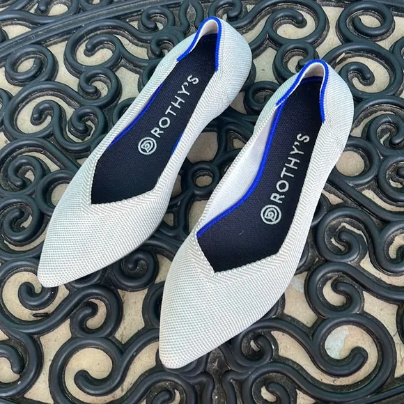 ⭐️ Rothy’s Gray Pointed Toe Flats