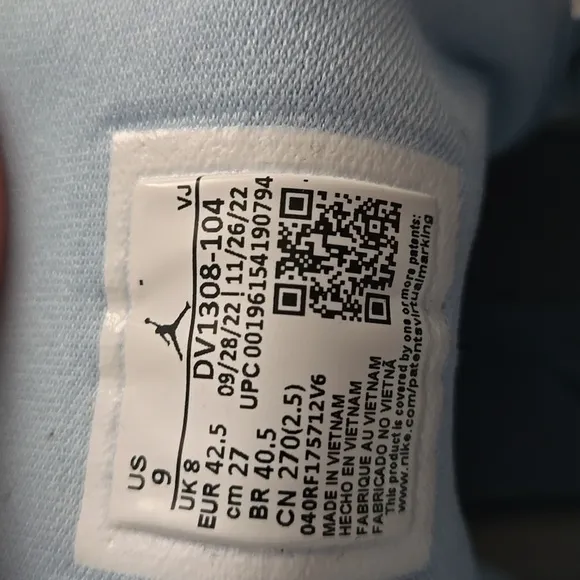 2 Pairs Nike Air Jordan High-Top Sneakers