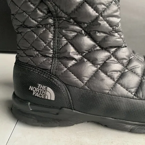 689 The North Face Thermoball Insulated Boots Ortholite Women's Size 6‎