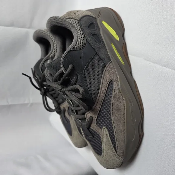 Adidas Yeezy 700 V1 Mauve Sz10