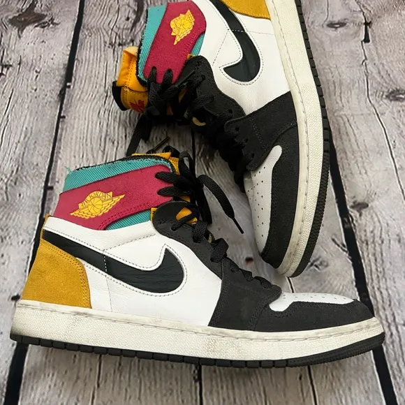 AIR JORDAN 1 Colorful High-Top Sneakers