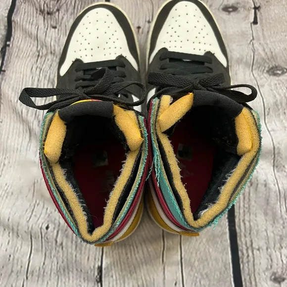 AIR JORDAN 1 Colorful High-Top Sneakers