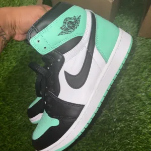 Air Jordan 1 High-Top Sneakers in Black and Mint