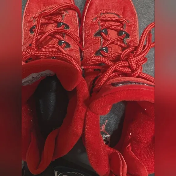 Air Jordan 9 Retro Chile Red Kids High-Top Sneakers Size 6.5Y