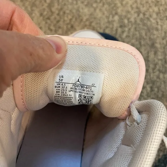 Air Jordan girl’s high top sneakers