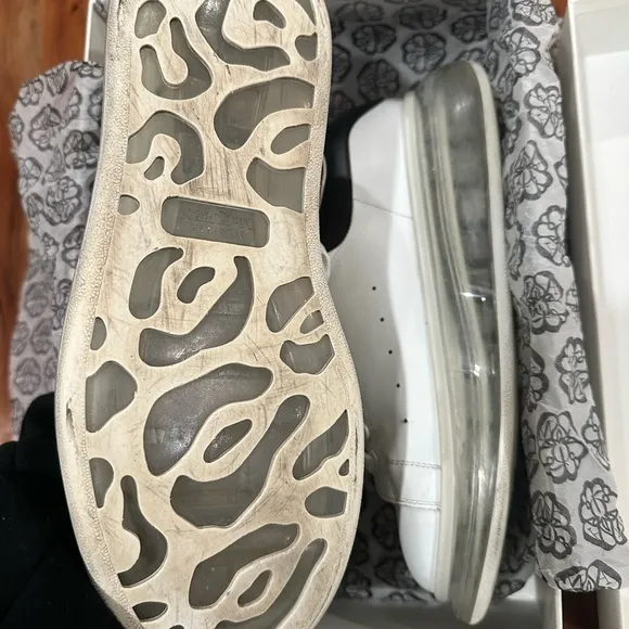 Alexander McQueen Larry Clear-Sole Sneakers