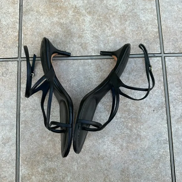 Alexandre Birman black leather strappy sandals