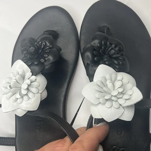 Anne Fontaine Sz 37 Black Leather Flat Thong Sandals - New Unworn