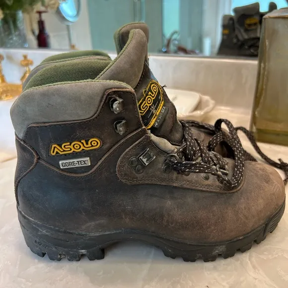 Asolo Gore-Tex Boots - Dark Brown Leather, Olive Insulated Liner, Sz 8.5
