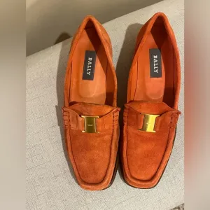 Bally Burnt Orange Suede Logo Tempest Loafers, size 6