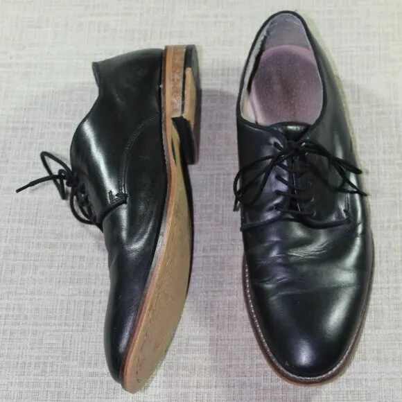 Banana Republic Black Lace Up Loafers