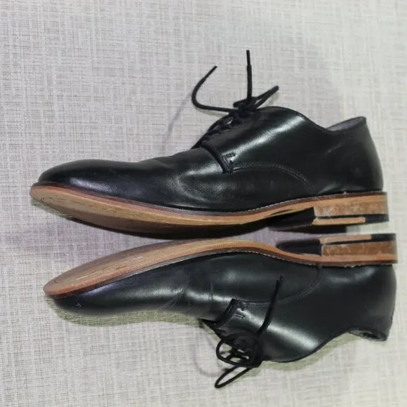 Banana Republic Black Lace Up Loafers