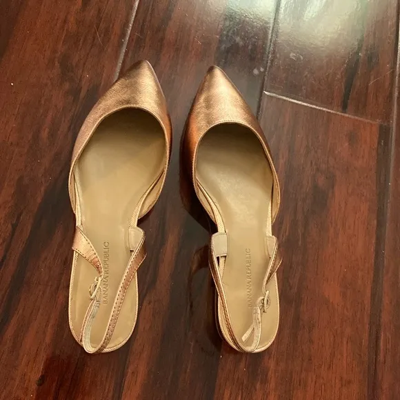 Banana Republic Metallic Rose Gold Slingback Sz 7.5 M