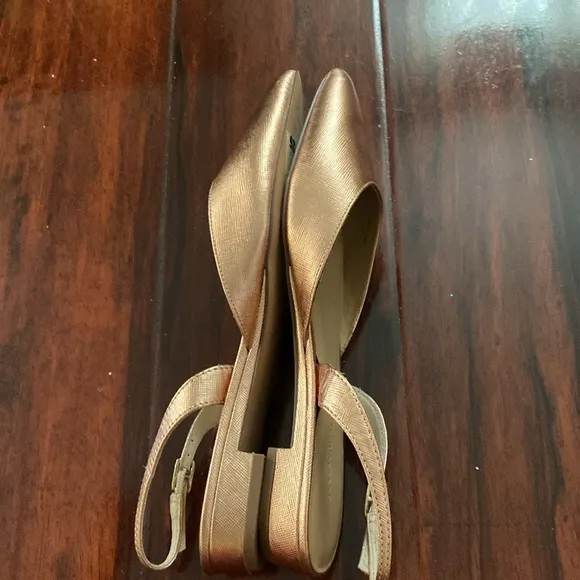 Banana Republic Metallic Rose Gold Slingback Sz 7.5 M