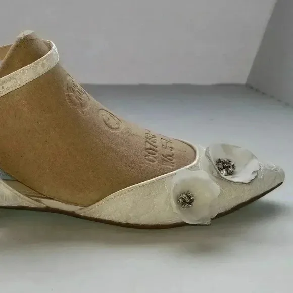 Bestsey Johnson flats pointed toe SB WILLA SIZE 6