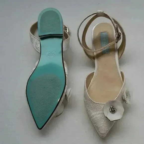 Bestsey Johnson flats pointed toe SB WILLA SIZE 6