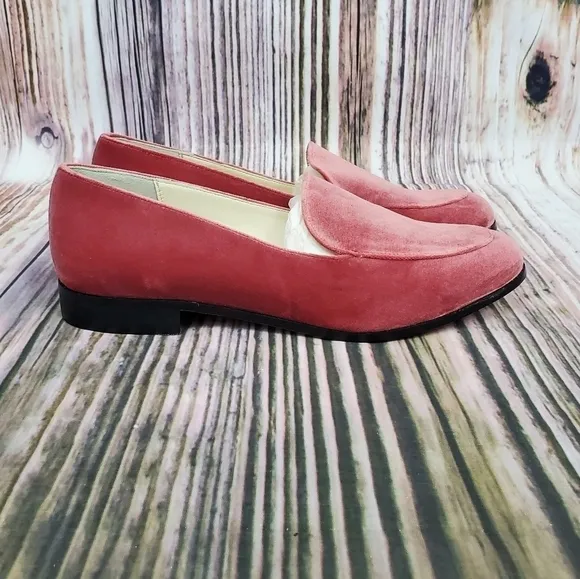 Bettye Muller Pink Regency Velvet Classic Loafers New Size 7