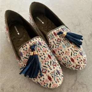 Birdies Tapestry Tassel Ballet Flats