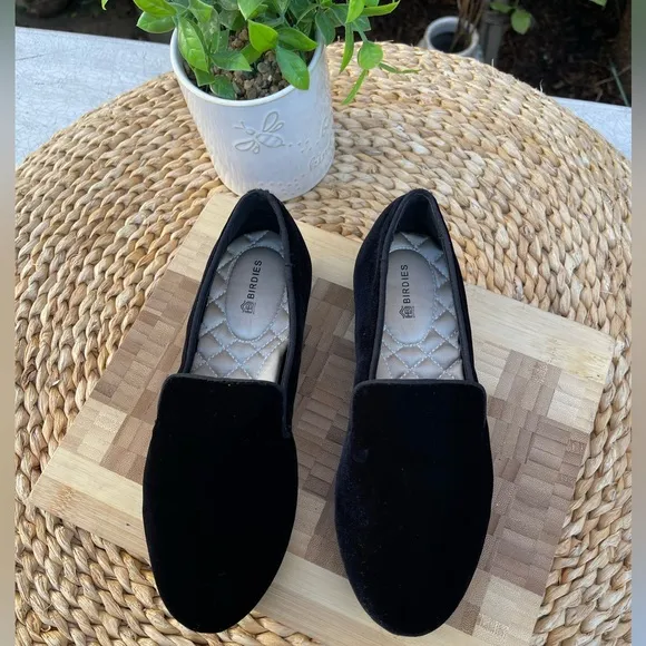 BIRDIES The starling black velvet sizes  8.5 women like new