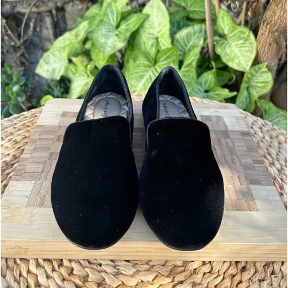 BIRDIES The starling black velvet sizes  8.5 women like new