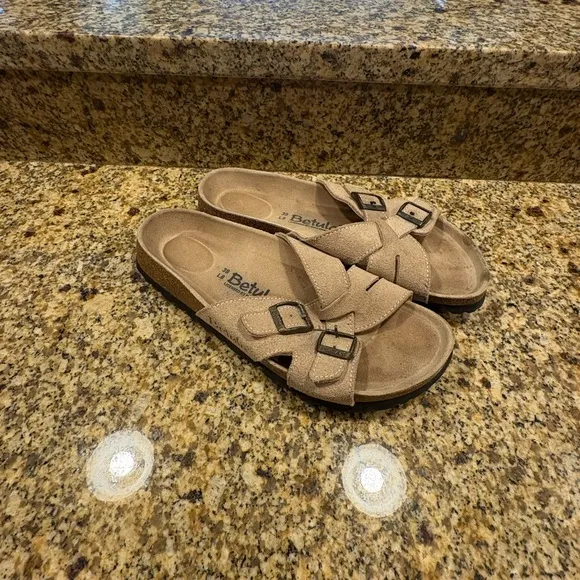Birkenstock Betula Criss Cross Slide Sandals Tan Suede Buckle Size 39 US 8 SMOKE