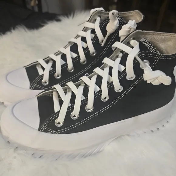 Black and White Converse Chuck Taylor All Star High Top Platform size M/5 &amp; W/7