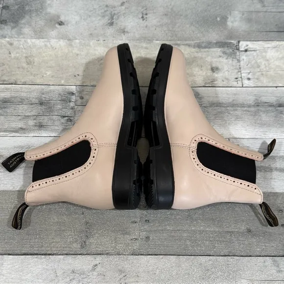 BLUNDSTONE Water Resistant Chelsea Boot  - Pearl - 9.US / 6AU