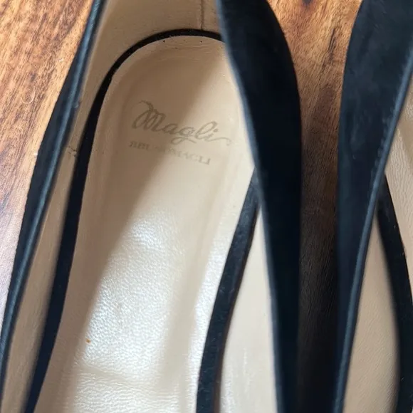 BRUNO MAGLI SUEDE FLATS WITH GOLD HEELS &amp; GOLD CIRCLE DETAIL AT TOE SZ 36.5