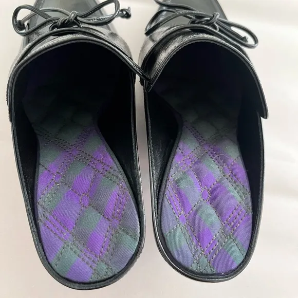 Burberry Black Loafers with Modern Square-Toe Design