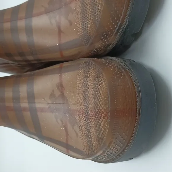 Burberry Classic Check Rain/Snow Boots UK Size 6 EU Size 39