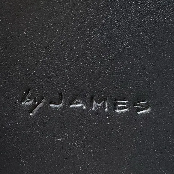 by JAMES Lynne Sandal 8