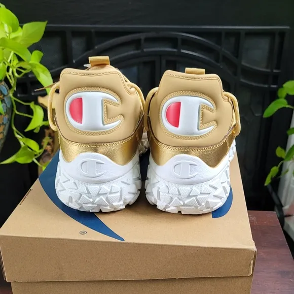Champion Tank Chunky Gold Sneakers CP100275W 9.5