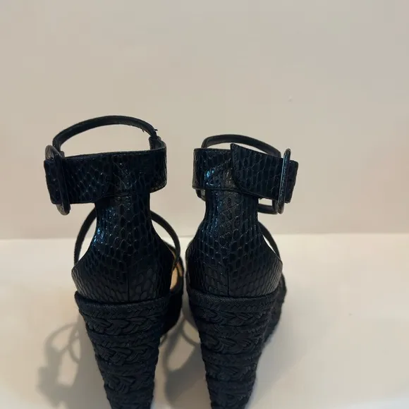 Chic Black Strappy Women's Sandals