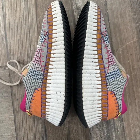 CHLOÉ  Nama Stitch Walking Sneakers in Pop Orange size 41