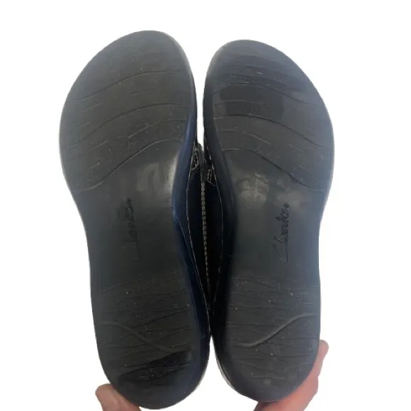 Clarks Comfy Preppy Women's Black Loafers Size 8