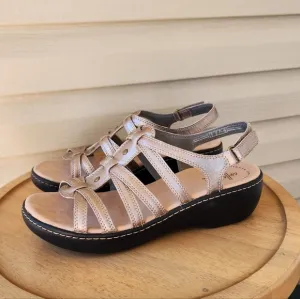 Clarks Delana women's strappy sandals