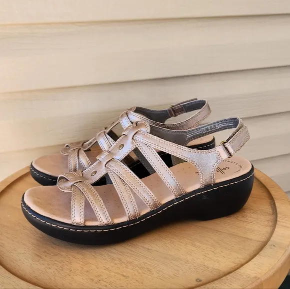 Clarks Delana women's strappy sandals