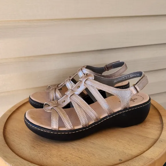 Clarks Delana women's strappy sandals