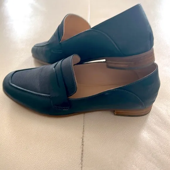 Clarks Pure Iris Womens Blue Leather Comfort Loafers Slip On Size 7.5