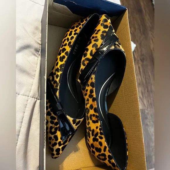 Cole Haan Ballet Flats Leopard Print Size 7 Noella Bow Skimmer Point Toe