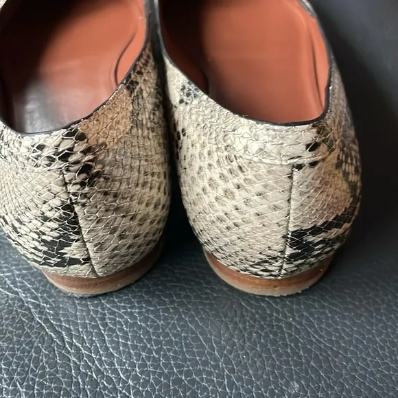 Cole Haan Signature Snakeskin flats, Bow Pointed Toe Size 7.5B