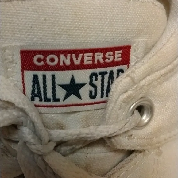 Converse White All Star Chuck Taylor High Top Converse Men’s Sneakers Size 9