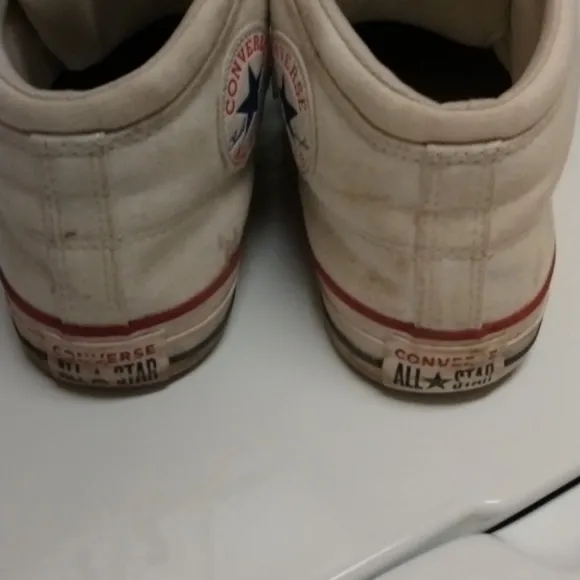 Converse White All Star Chuck Taylor High Top Converse Men’s Sneakers Size 9