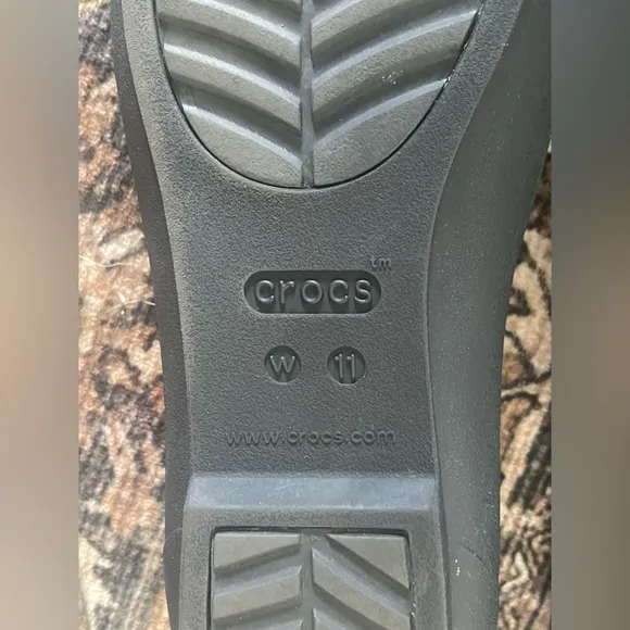 Crocs Eve Ballet Flat Pointed Toe Slip On Iconic Comfort Black Womens's Size 11