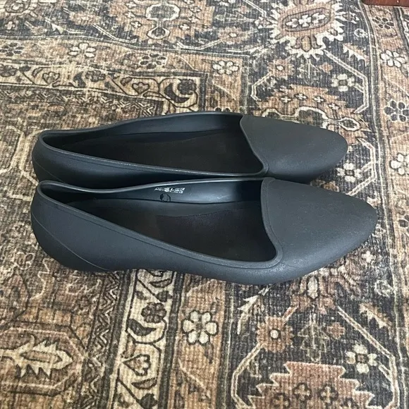 Crocs Eve Ballet Flat Pointed Toe Slip On Iconic Comfort Black Womens's Size 11