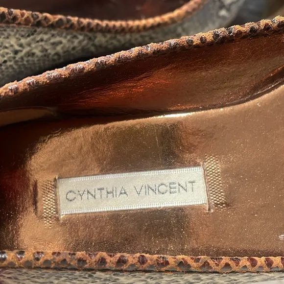 CYNTHIA VINCENT Ballet Flats