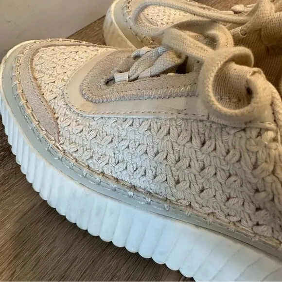 Dolce Vita Dolen Sneakers in Sandstone Knit size 8.5