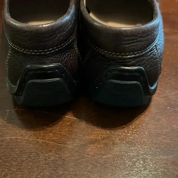Ecco classic leather loafers with hand sewn cushion size 40 or 6-6.5 men’s