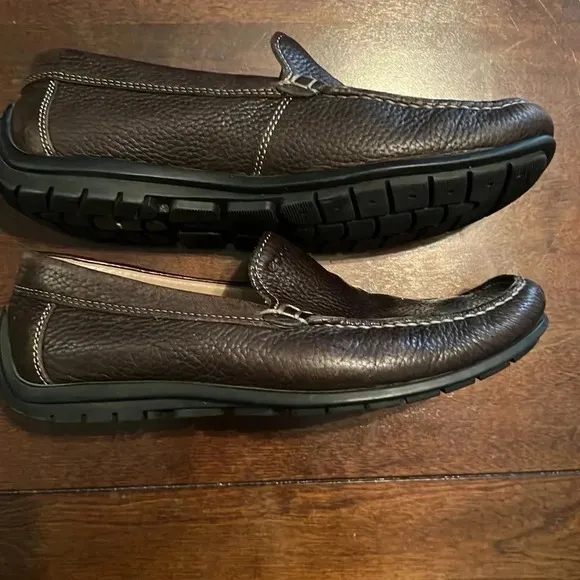 Ecco classic leather loafers with hand sewn cushion size 40 or 6-6.5 men’s