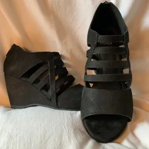 Eileen Fisher 'Dewey' black strappy wedge sandals